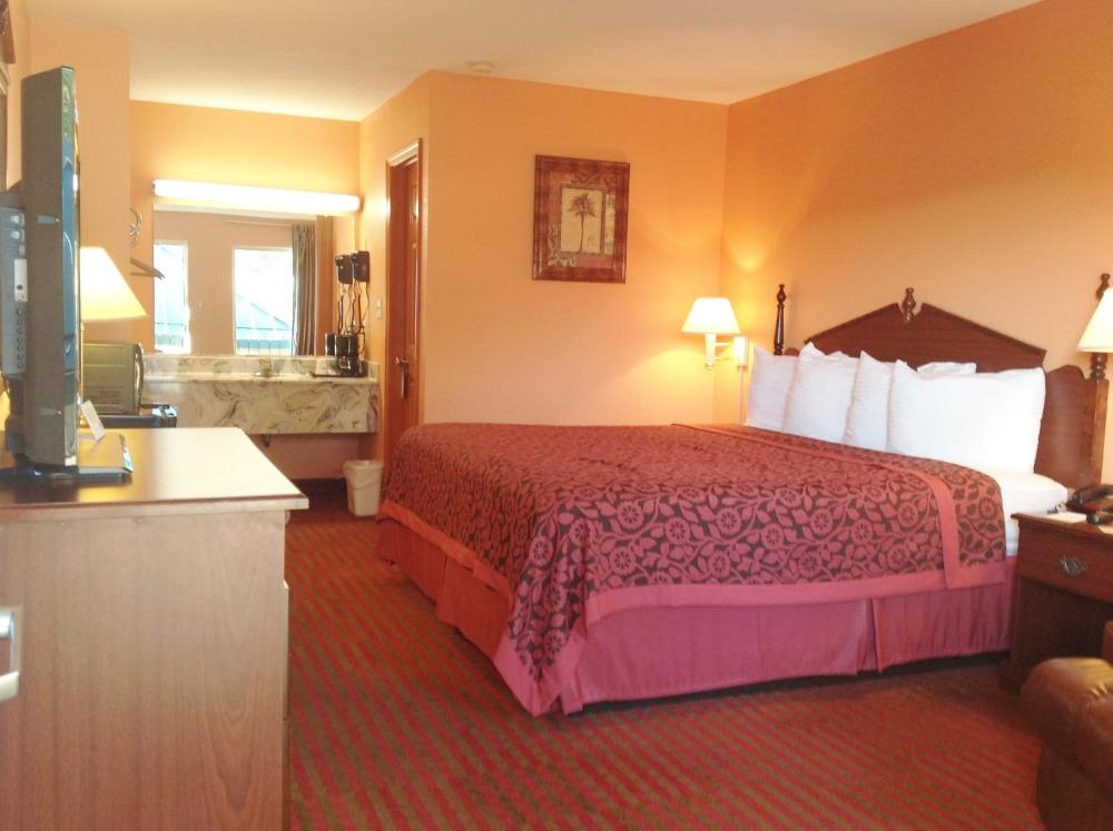 King Room - Disability Access/Non-Smoking interior