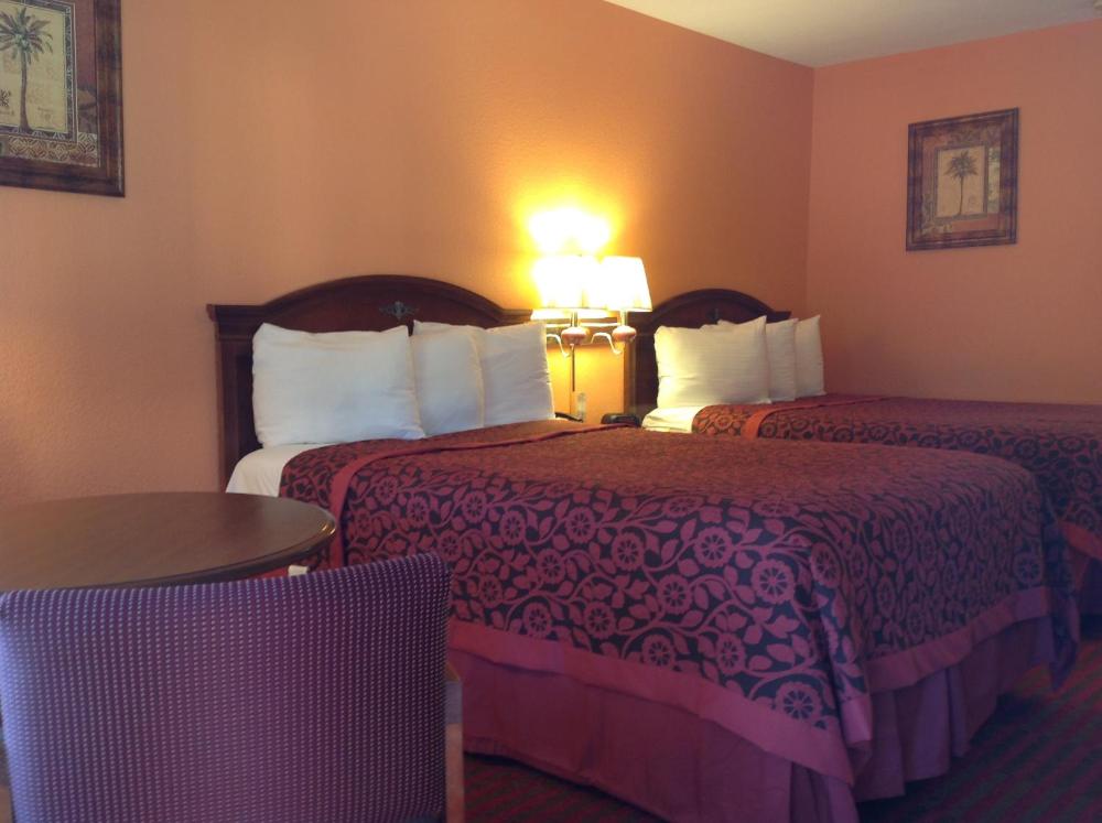 Double Room with Two Double Beds - Smoking interior